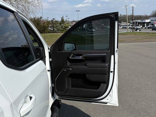 2022 Chevrolet Silverado 1500 4WD Crew Cab Short Bed RST