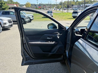 2025 Nissan Kicks SR Intelligent AWD