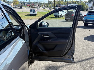 2025 Nissan Kicks SR Intelligent AWD