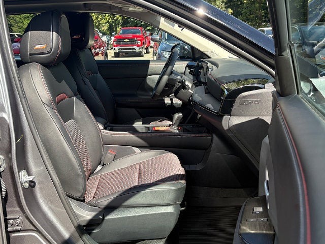 2025 Nissan Kicks SR Intelligent AWD