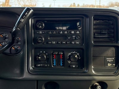 2005 Chevrolet Silverado 3500 HD LS