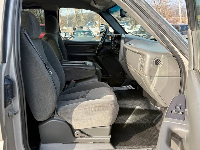 2005 Chevrolet Silverado 3500 HD LS