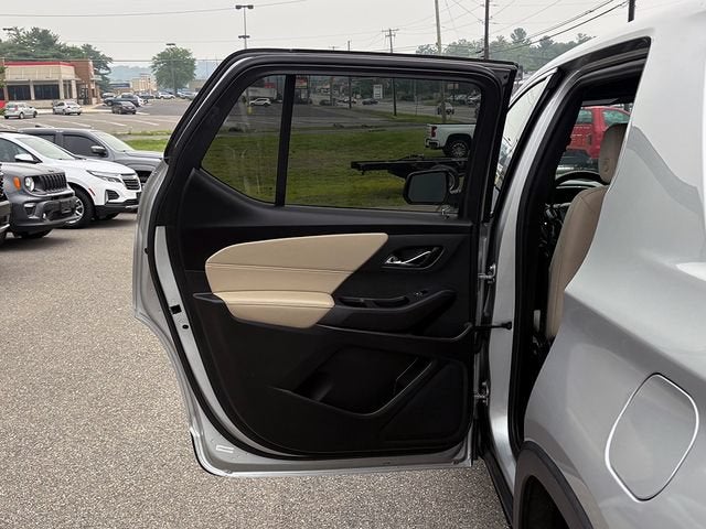 2022 Chevrolet Traverse LS