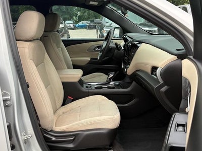 2022 Chevrolet Traverse LS