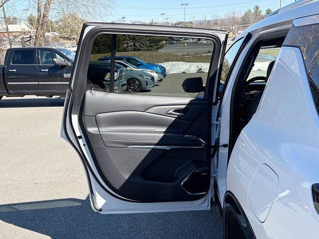 2025 Chevrolet Traverse High Country