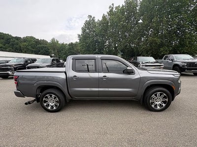 2024 Nissan Frontier SL