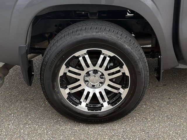 2024 Nissan Frontier SL