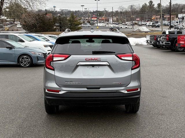 2024 GMC Terrain AT4